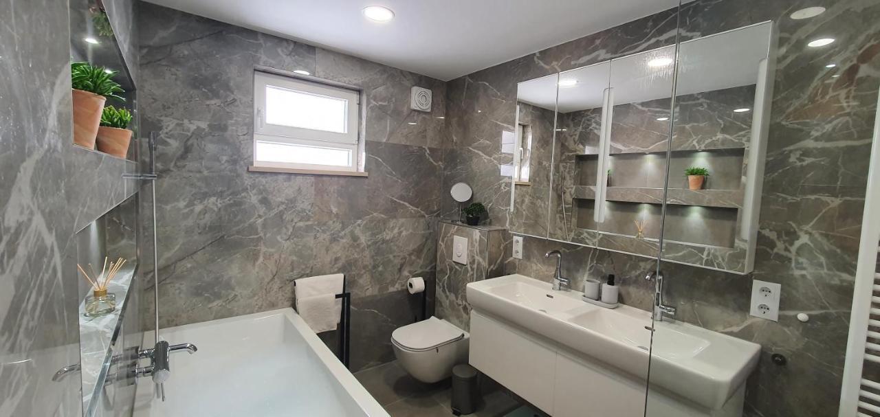 Aquamarine Deluxe Apartment 두브로브니크 외부 사진